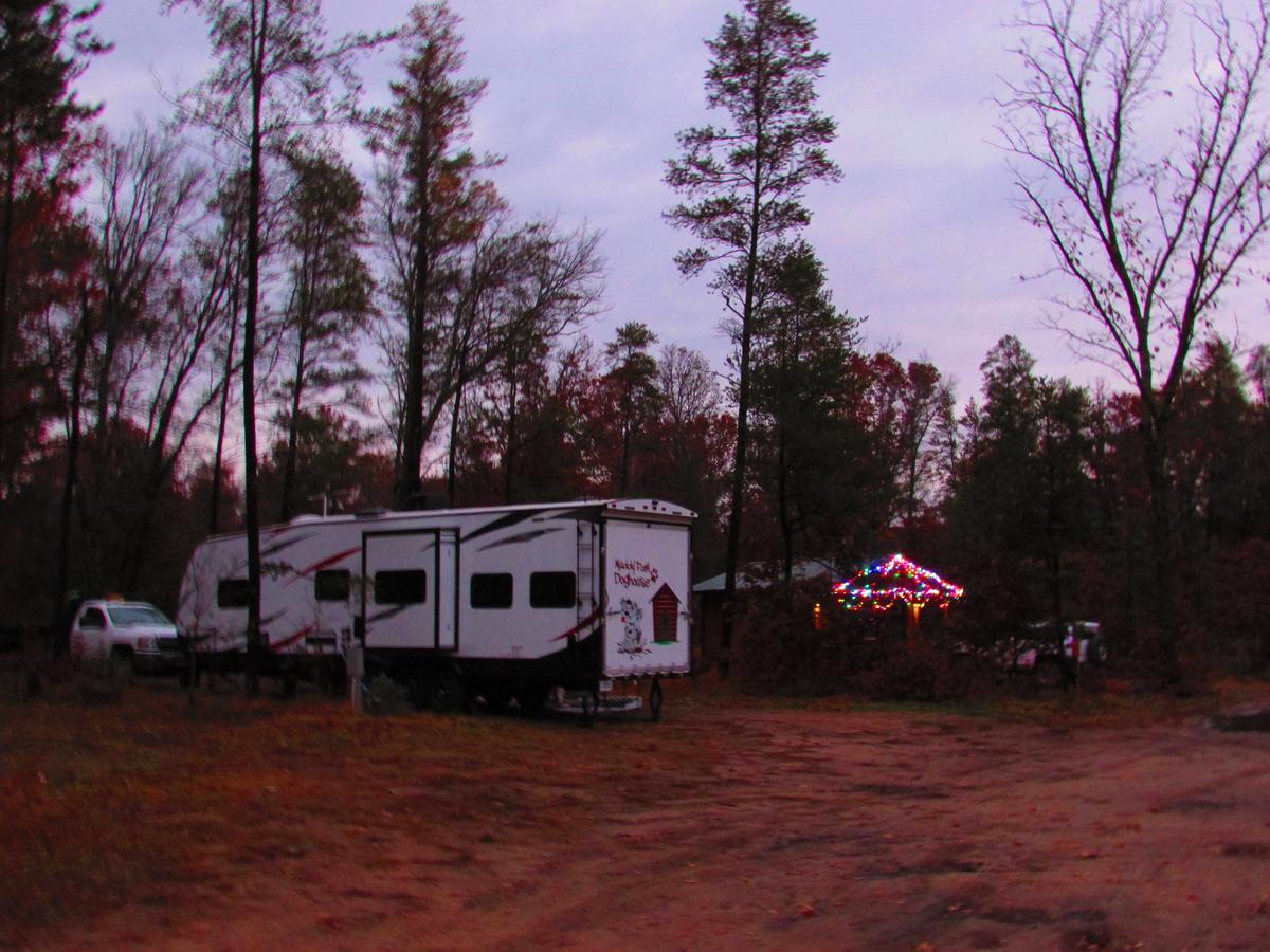Best Bear Lodge & Campground Irons Εξωτερικό φωτογραφία