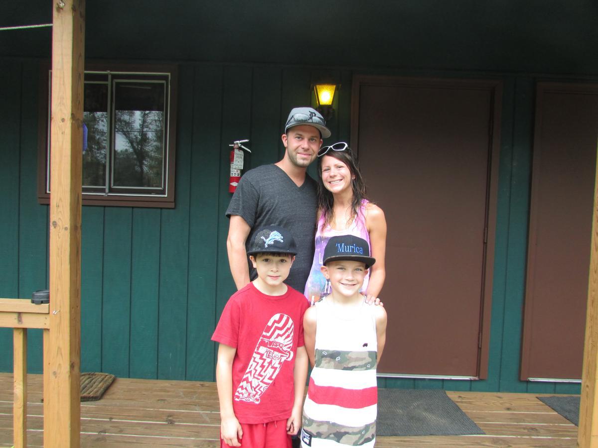 Best Bear Lodge & Campground Irons Εξωτερικό φωτογραφία