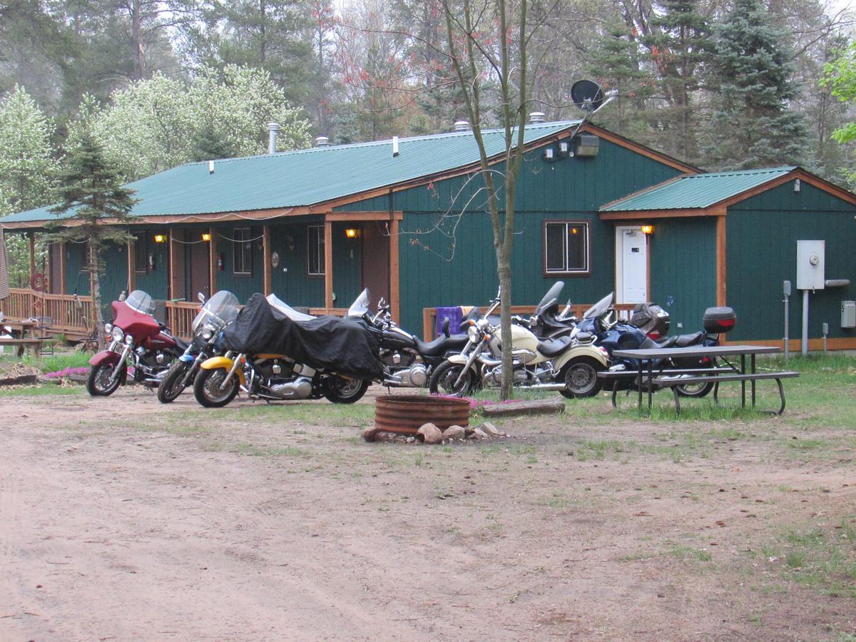 Best Bear Lodge & Campground Irons Εξωτερικό φωτογραφία
